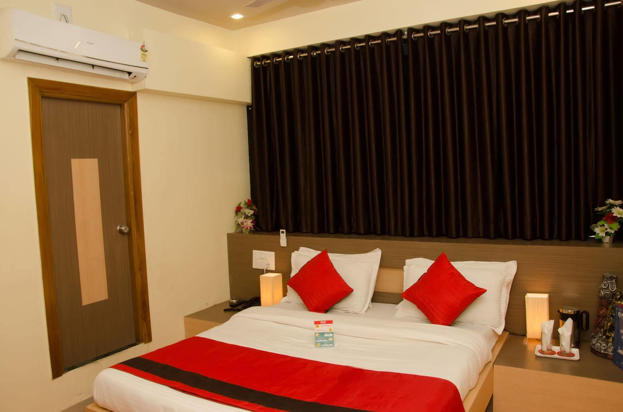 Fabexpress Relax Inn - Prahlad Nagar Sarkhej Exteriör bild